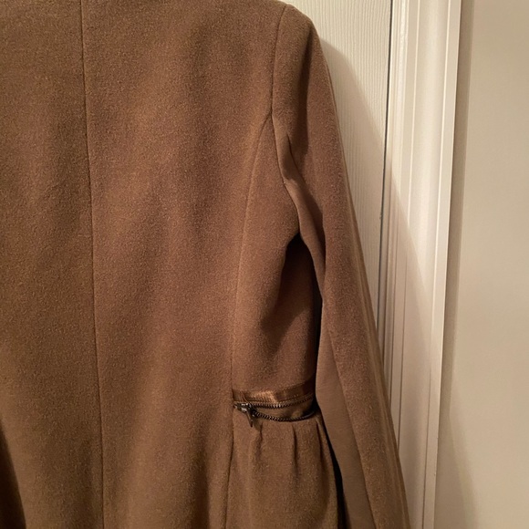Beautiful BCBG Coat NWOT - Picture 5 of 7